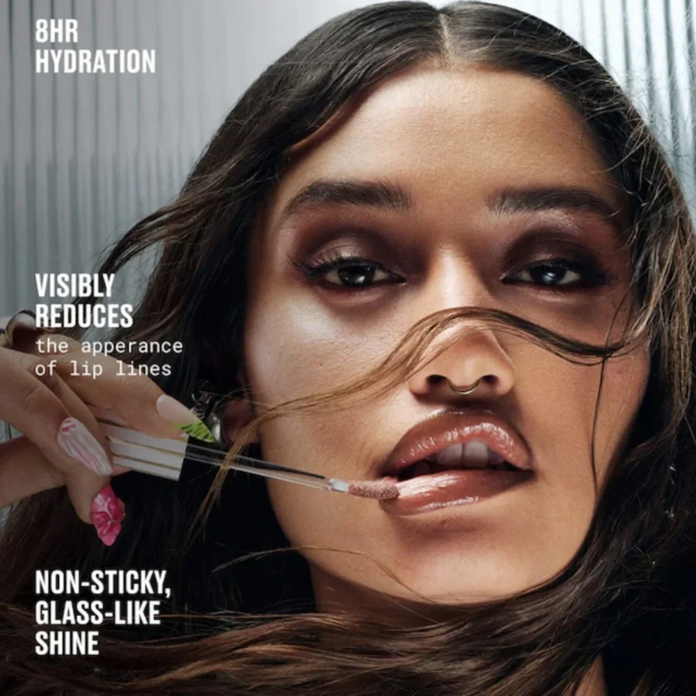 MAC Lipglass Air Non-Sticky Lipgloss Accolade